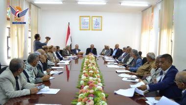 رئيسية مجلس الشورى تقر تقرير لجنة السلطة المحلية والخدمات حول المياه